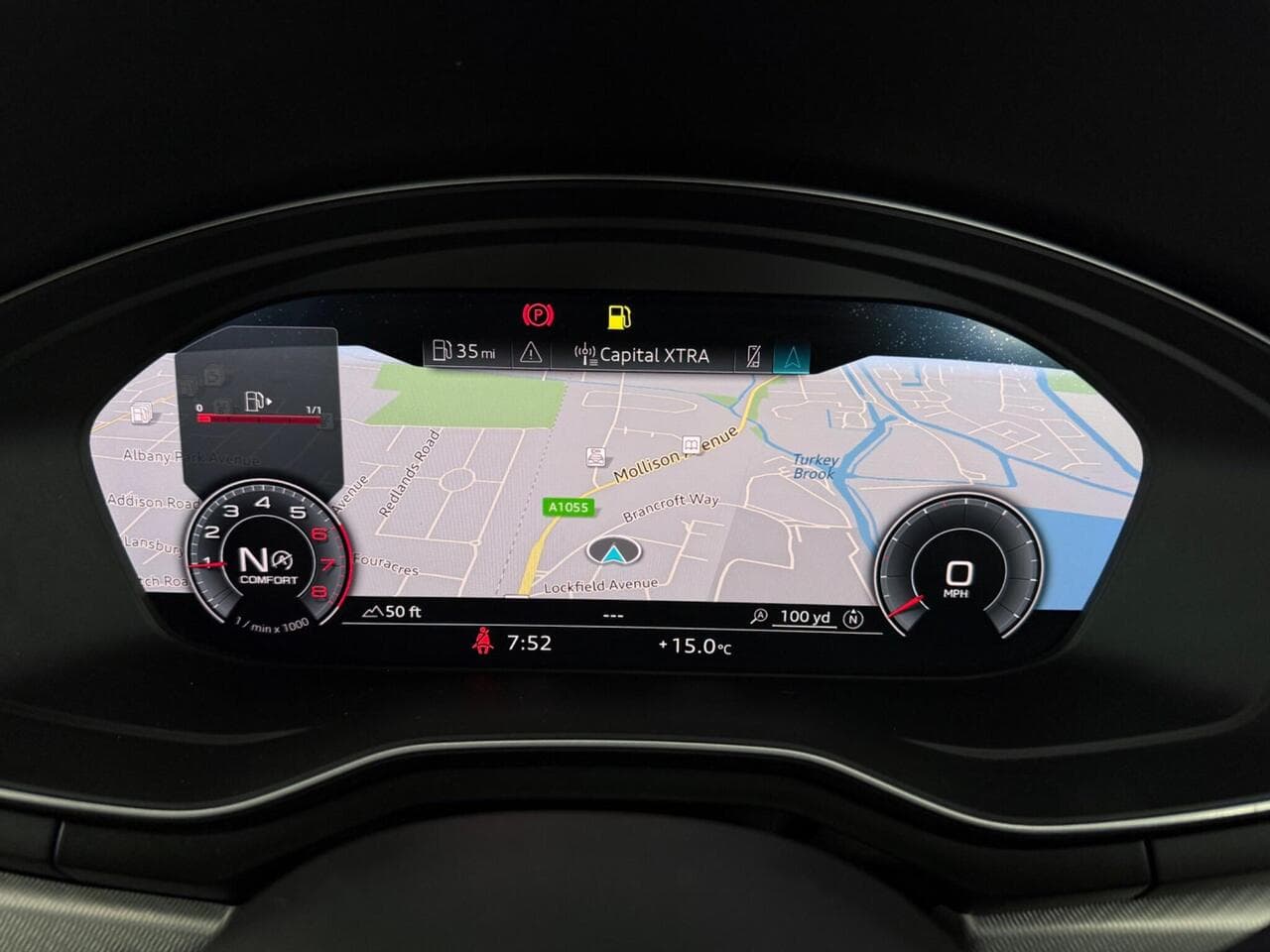 Audi A4 Avant thumbnail Driver Instruments