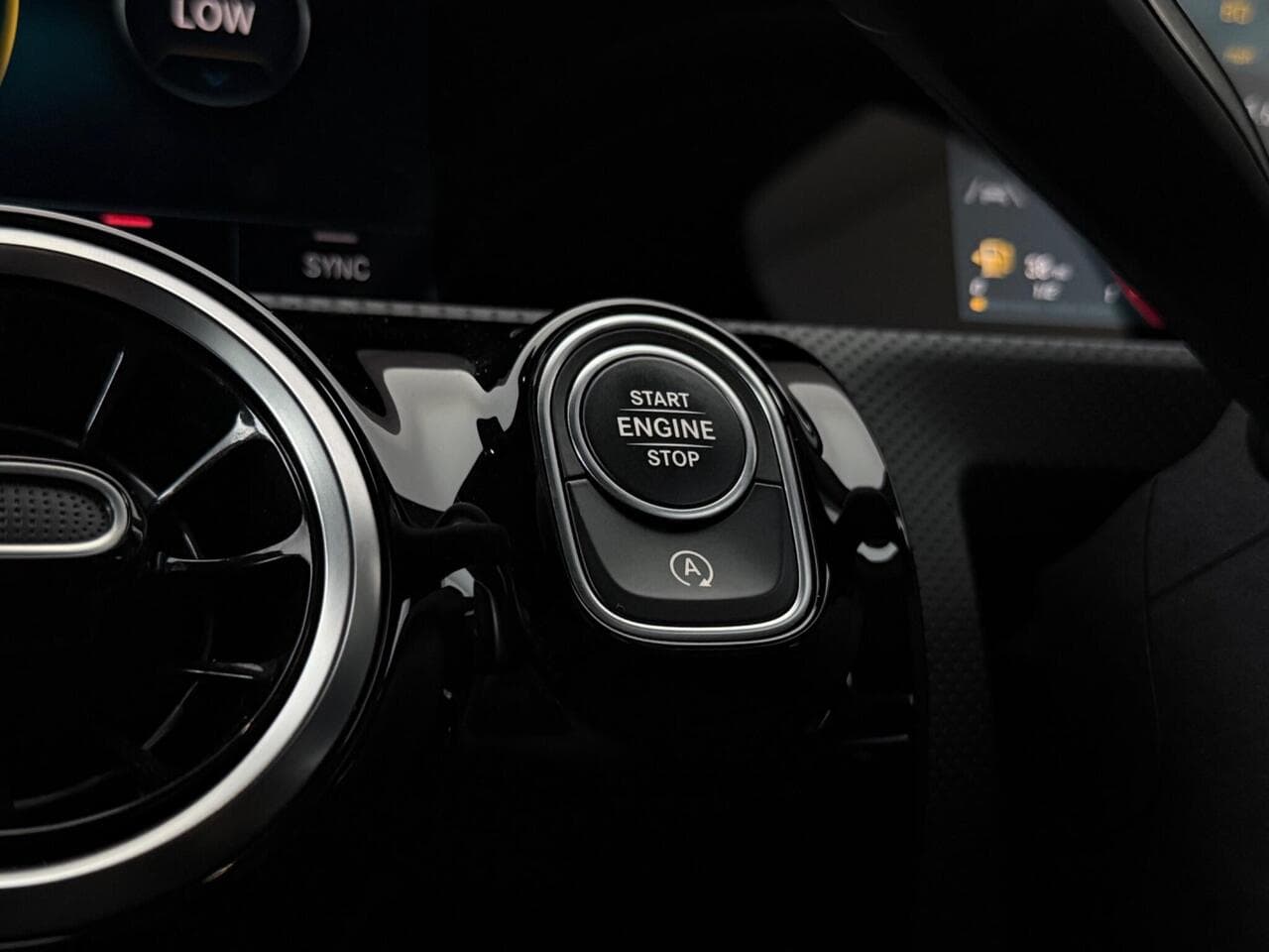 Mercedes-Benz CLA thumbnail Misc Controls