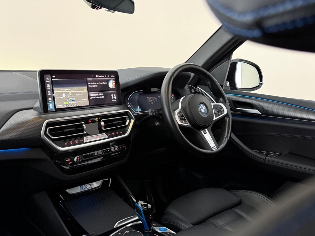 BMW iX3 thumbnail Interior Front