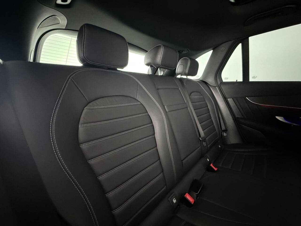 Mercedes-Benz GLC thumbnail Seats Rear