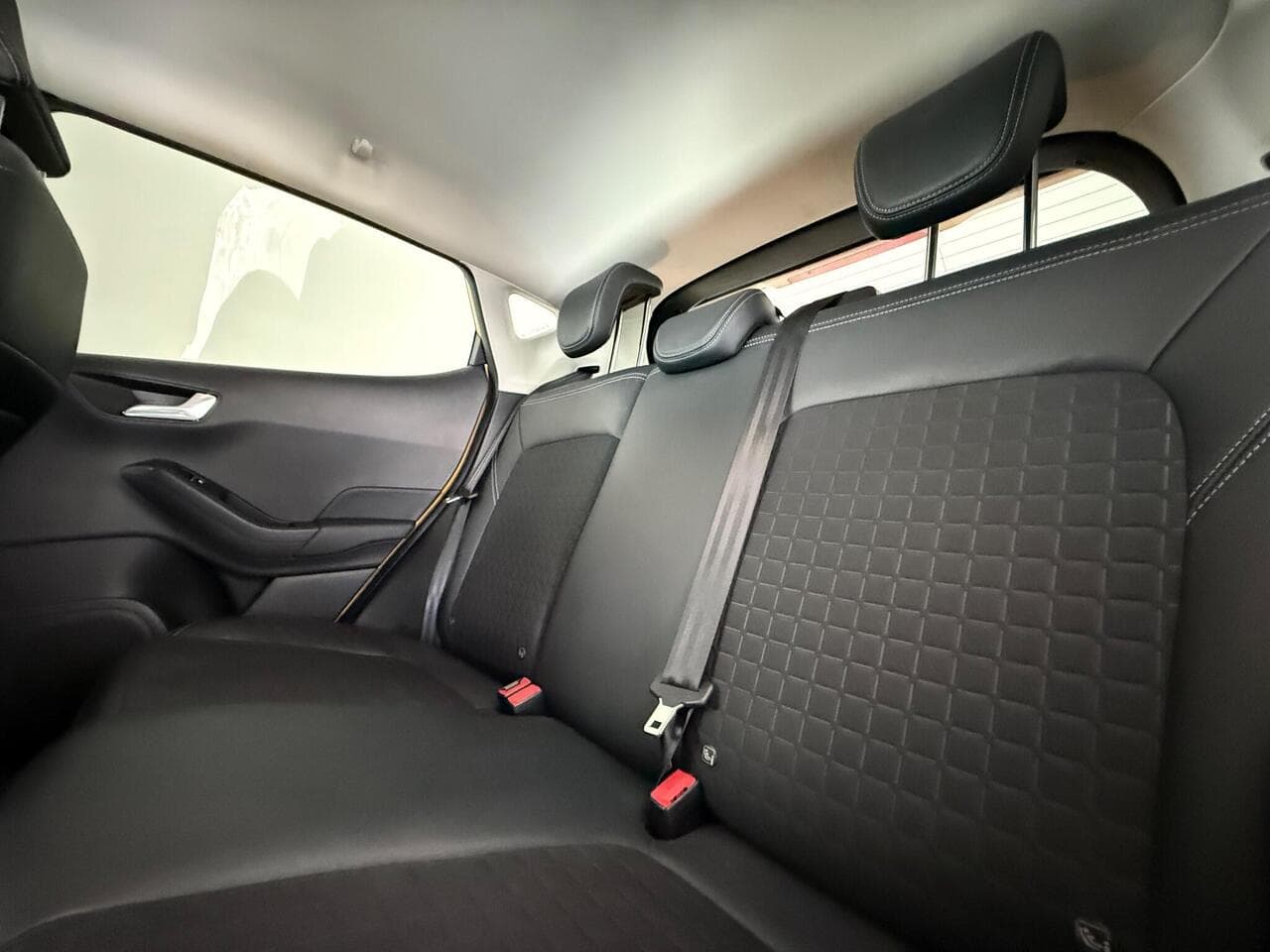 Ford Fiesta thumbnail Seats Rear