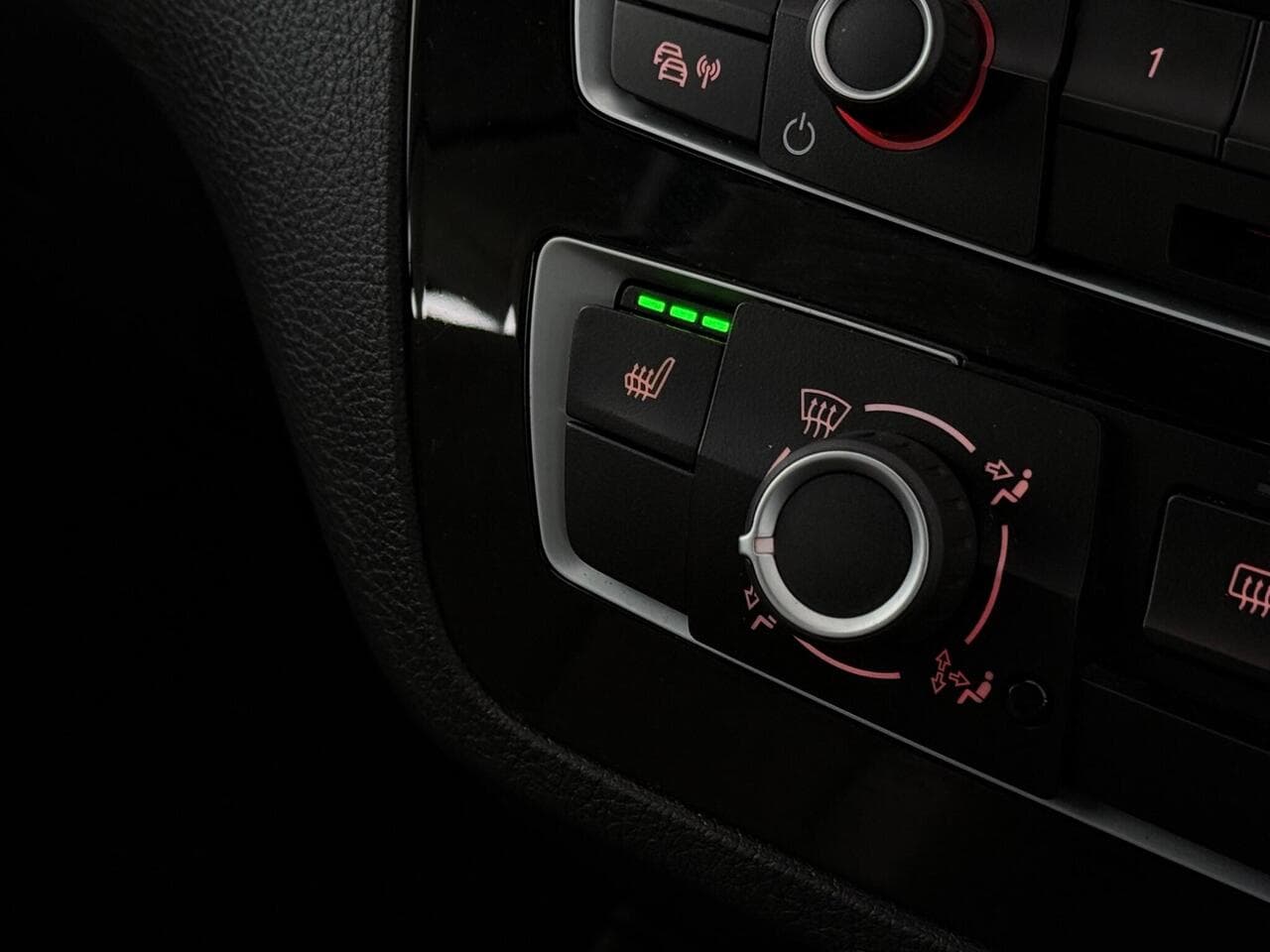 BMW 2 Series thumbnail Misc Controls