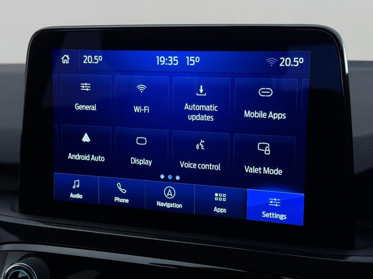 Ford Kuga thumbnail Infotainment System