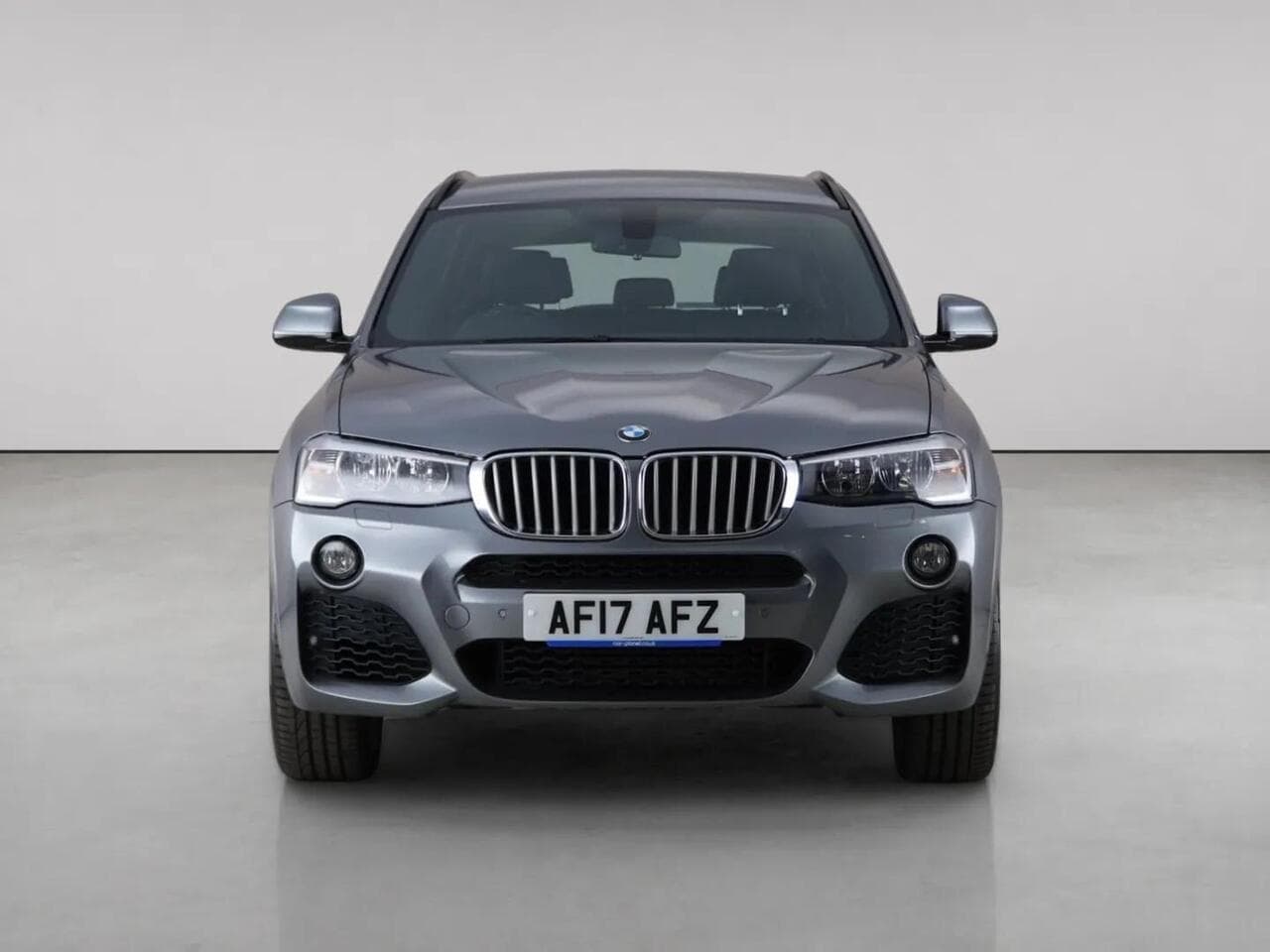 BMW X3 thumbnail Front