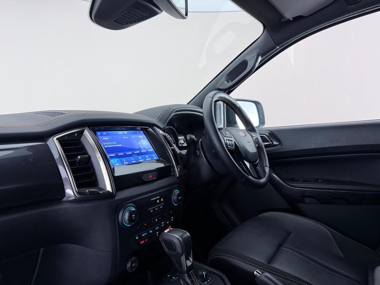 Ford Ranger thumbnail Interior Front