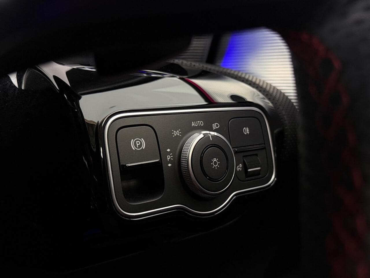 Mercedes-Benz A Class thumbnail Misc Controls