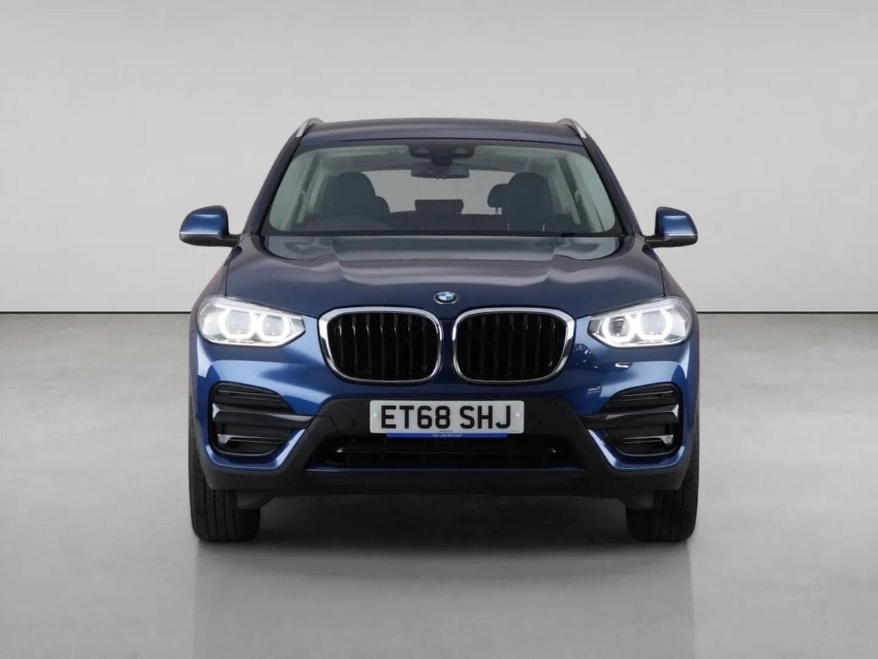BMW X3 thumbnail Front