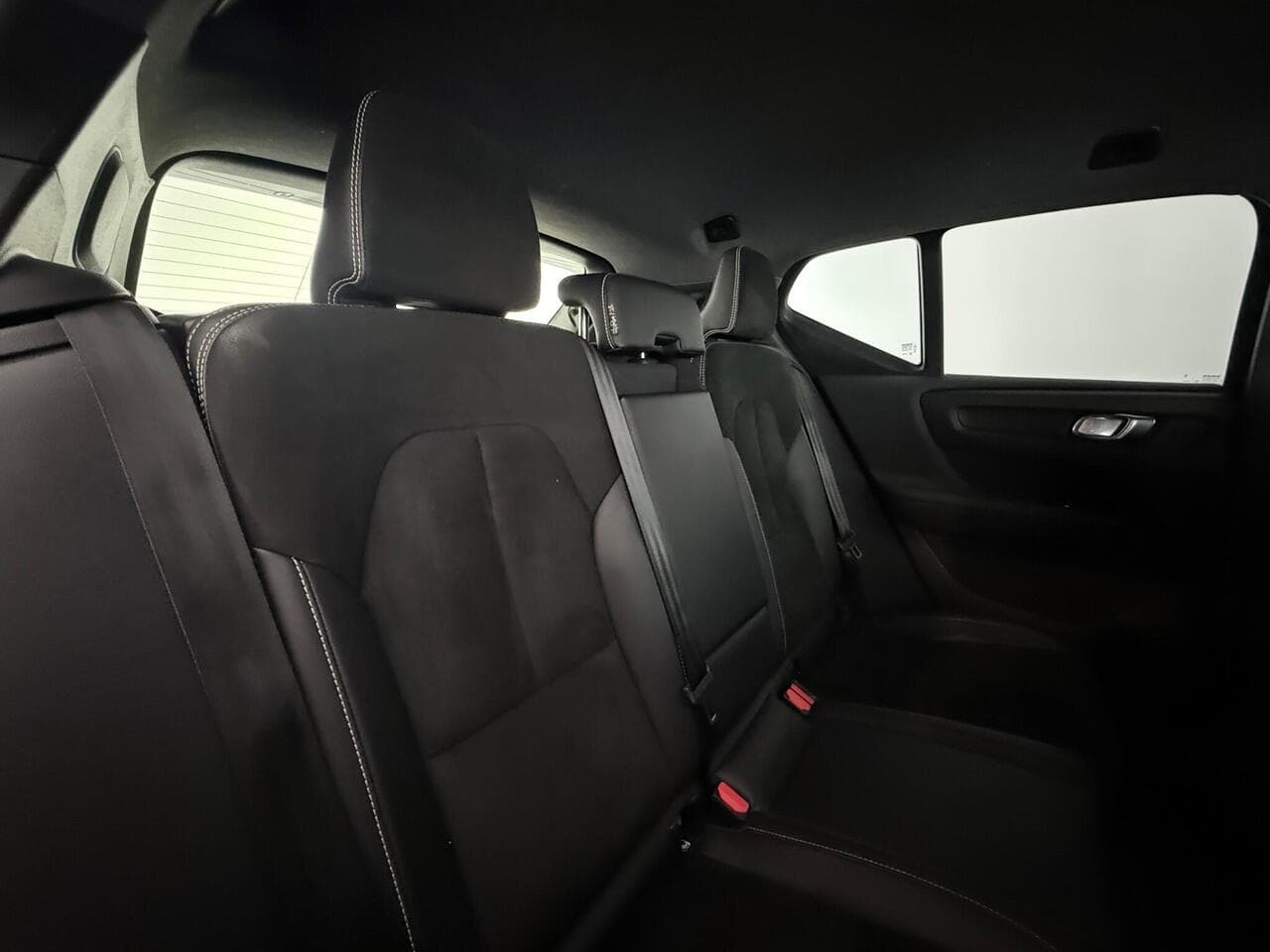 Volvo XC40 thumbnail Seats Rear