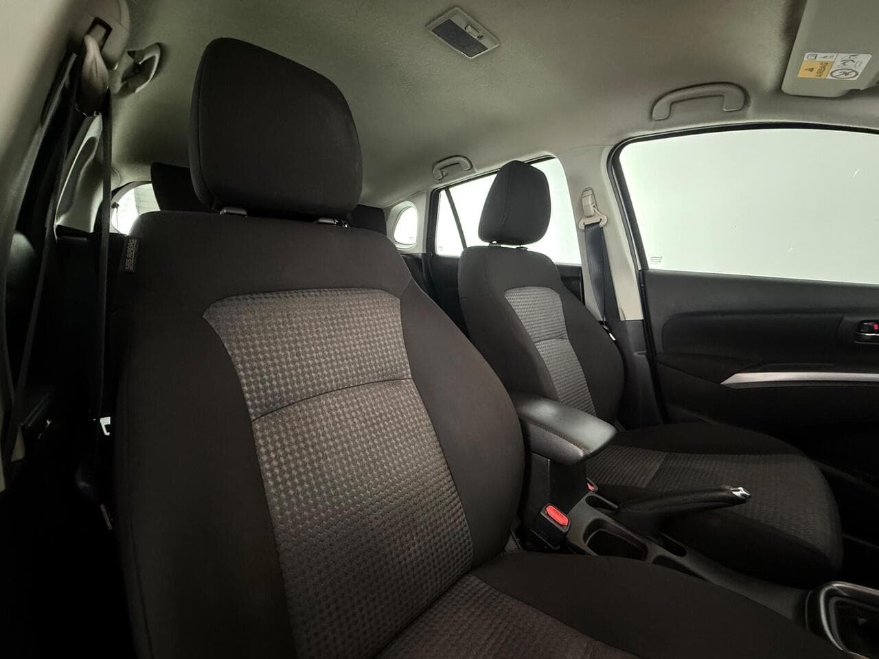Suzuki S-Cross thumbnail Seat Driver