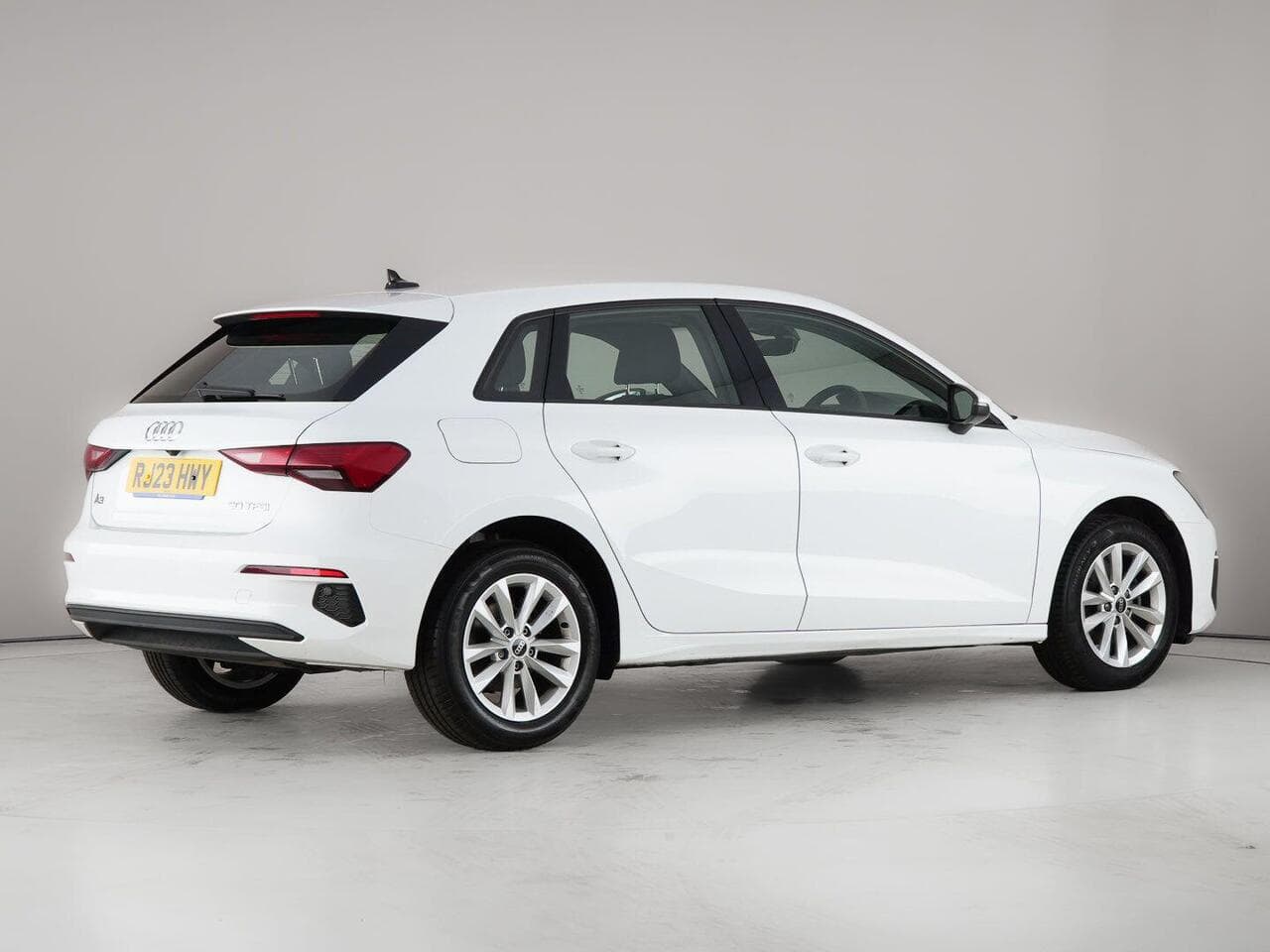 Audi A3 thumbnail Side Right