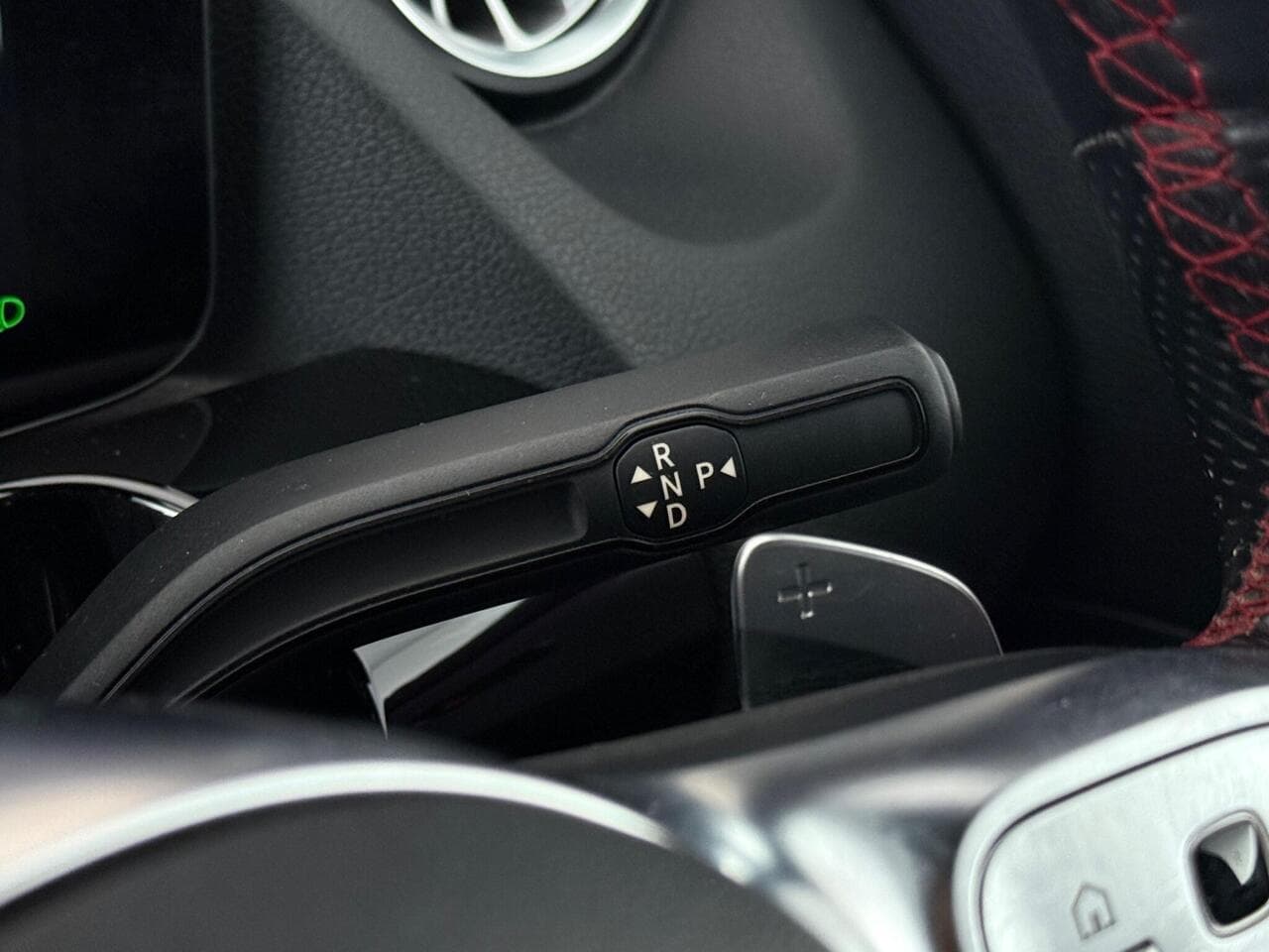 Mercedes-Benz EQA thumbnail Misc Controls