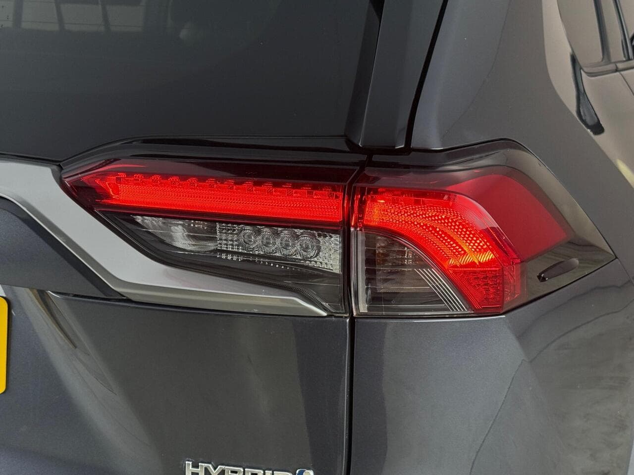 Toyota RAV4 thumbnail Lights Rear