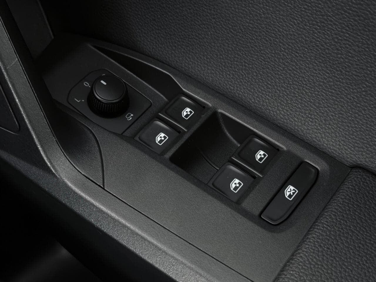SEAT Arona thumbnail Misc Controls