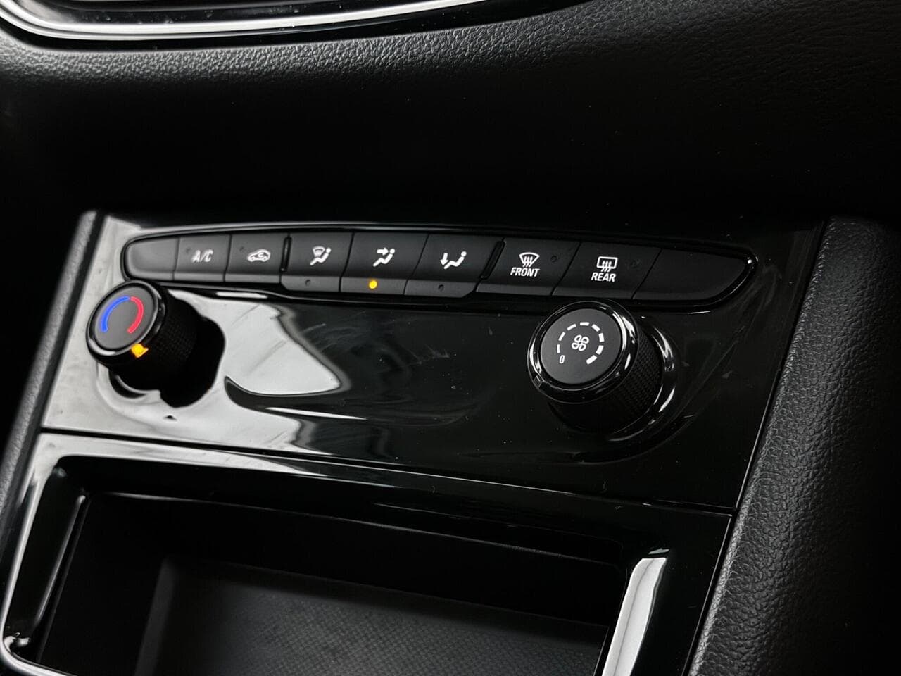 Vauxhall Astra thumbnail Misc Controls