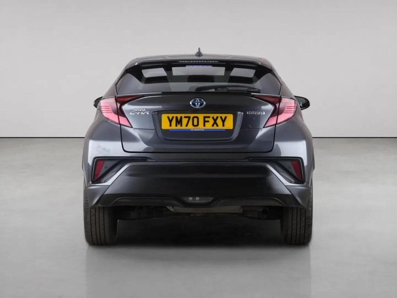 Toyota C-HR thumbnail Rear