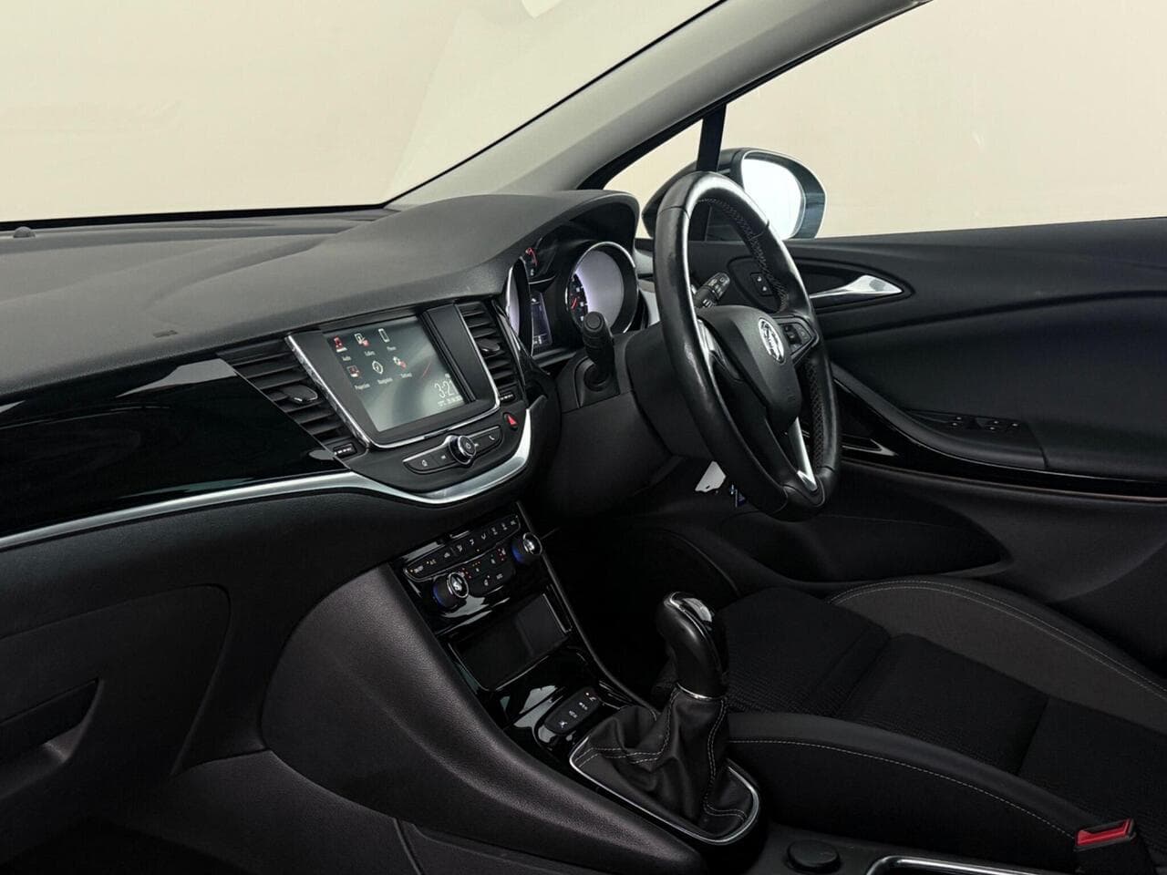 Vauxhall Astra thumbnail Interior Front