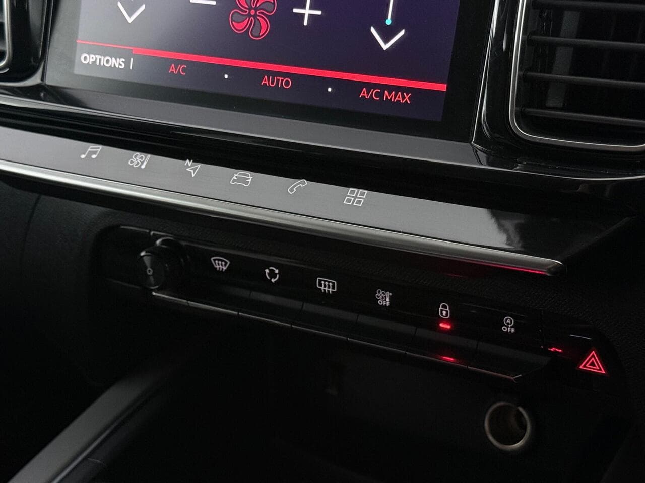 Citroen C5 Aircross thumbnail Infotainment System