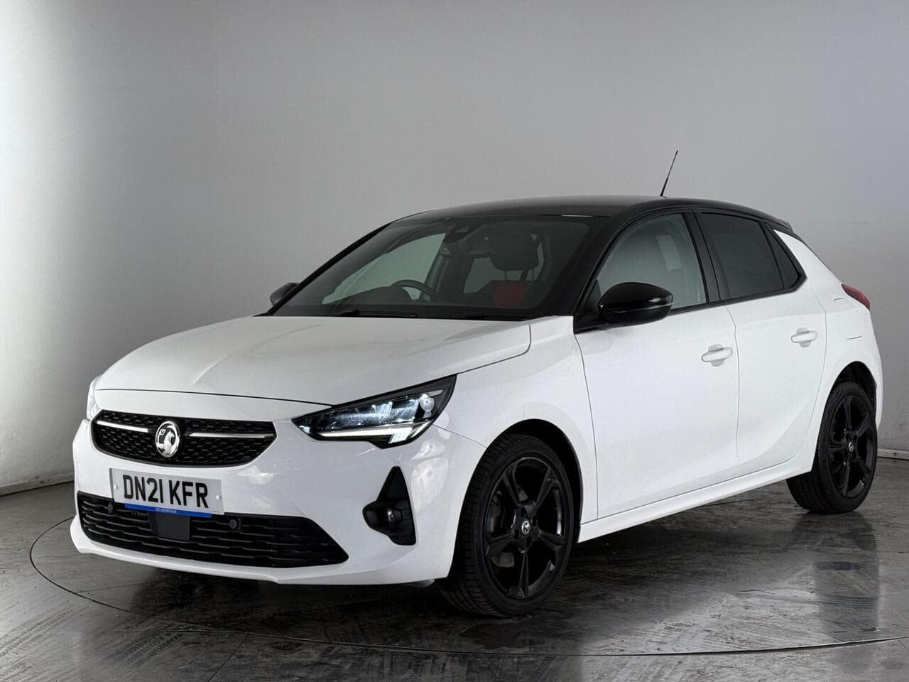 Vauxhall Corsa thumbnail Front Left