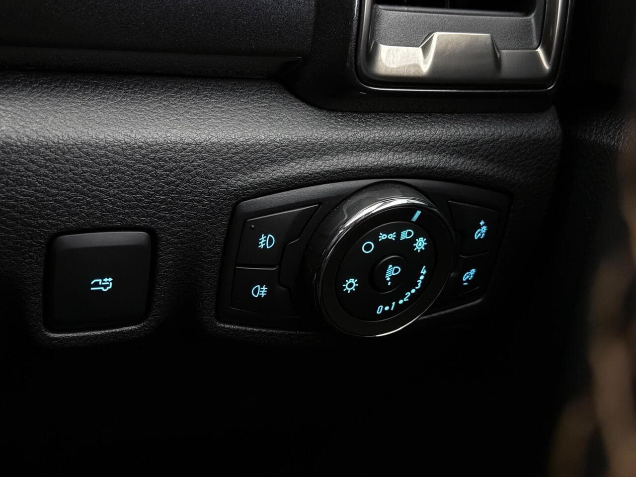 Ford Ranger thumbnail Misc Controls