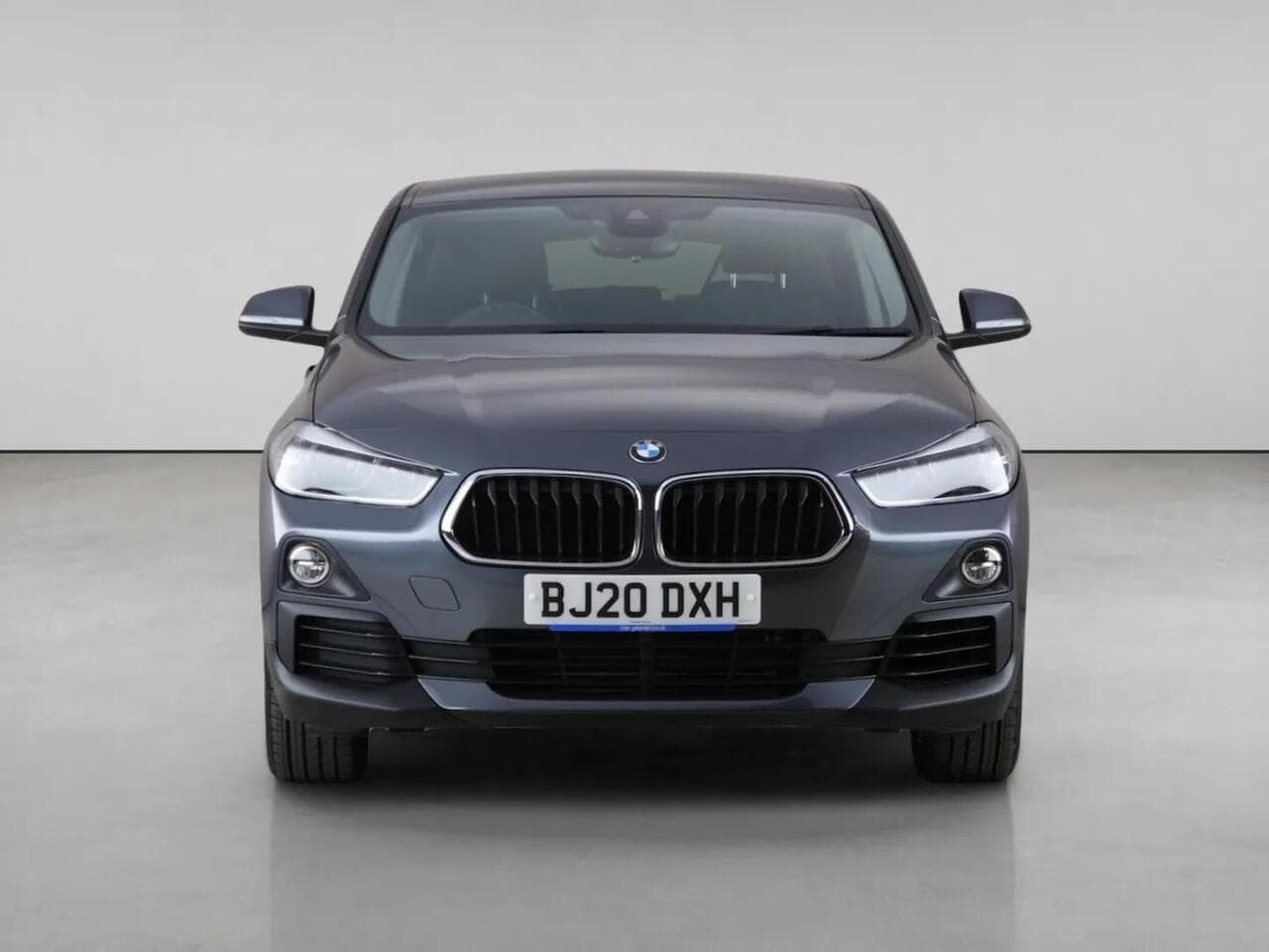 BMW X2 thumbnail Front