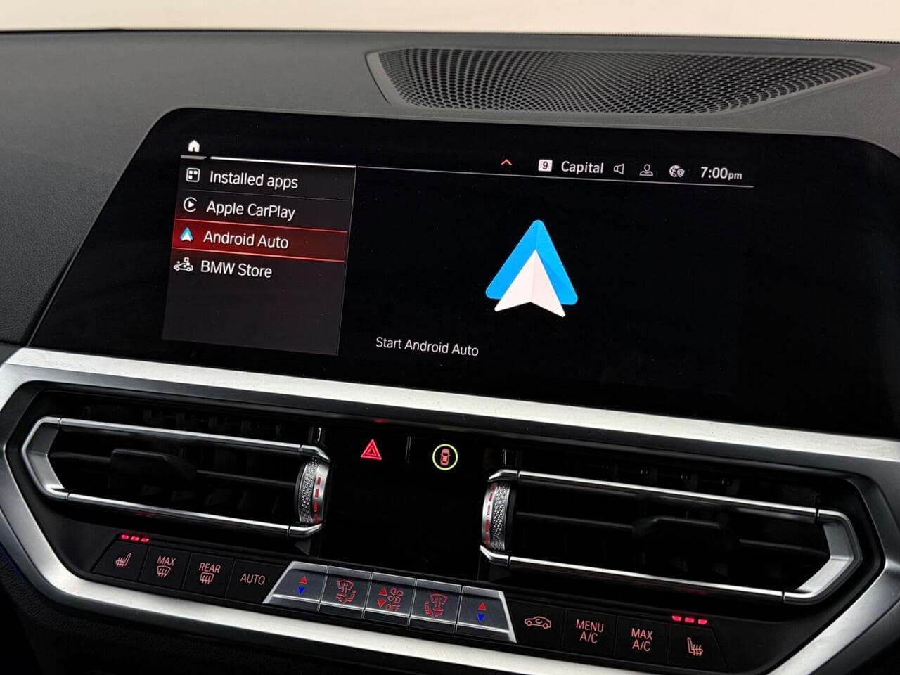 BMW 3 Series thumbnail Infotainment System
