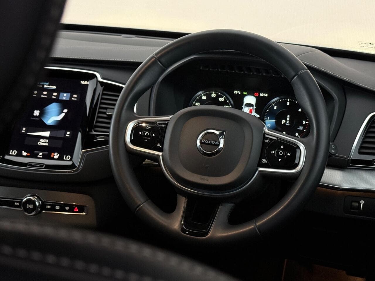 Volvo XC90 thumbnail Steering Wheel