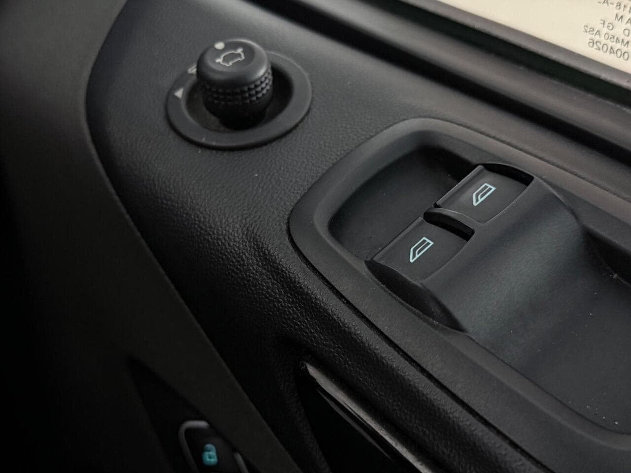 Ford Transit Custom thumbnail Misc Controls