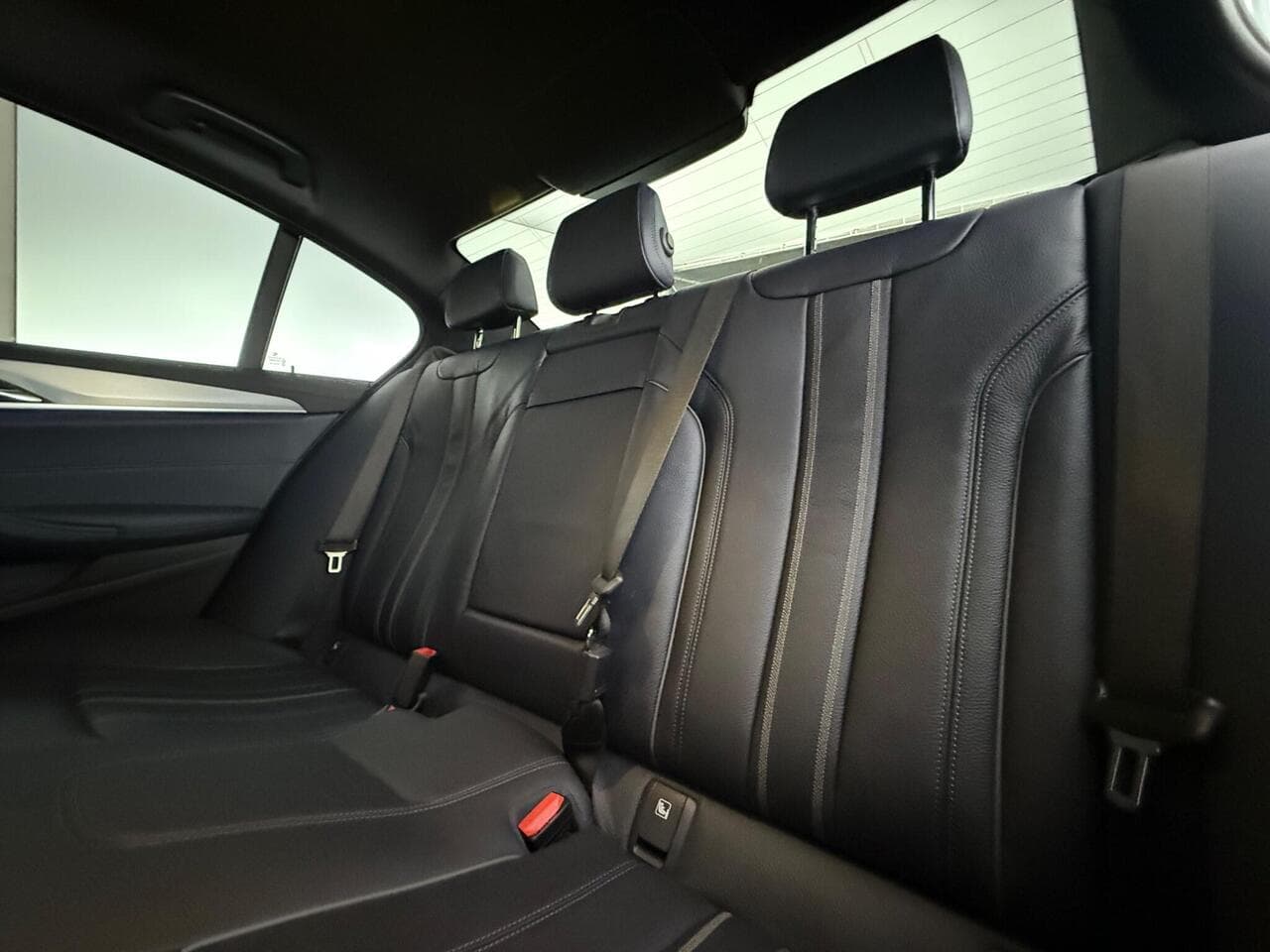BMW 5 Series thumbnail Seats Rear