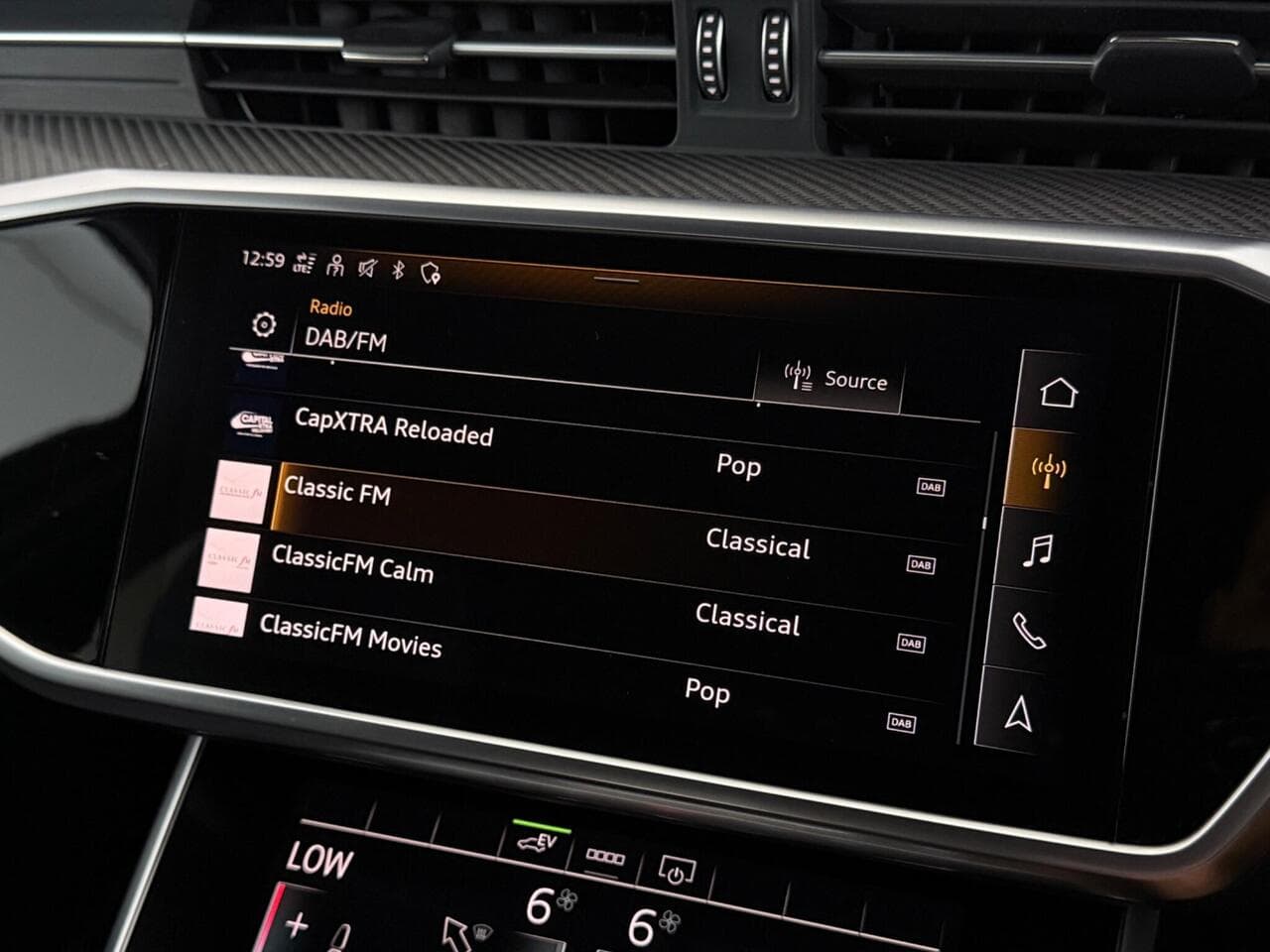 Audi A6 Avant thumbnail Infotainment System