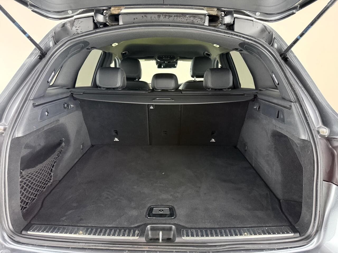 Mercedes-Benz GLC thumbnail Boot