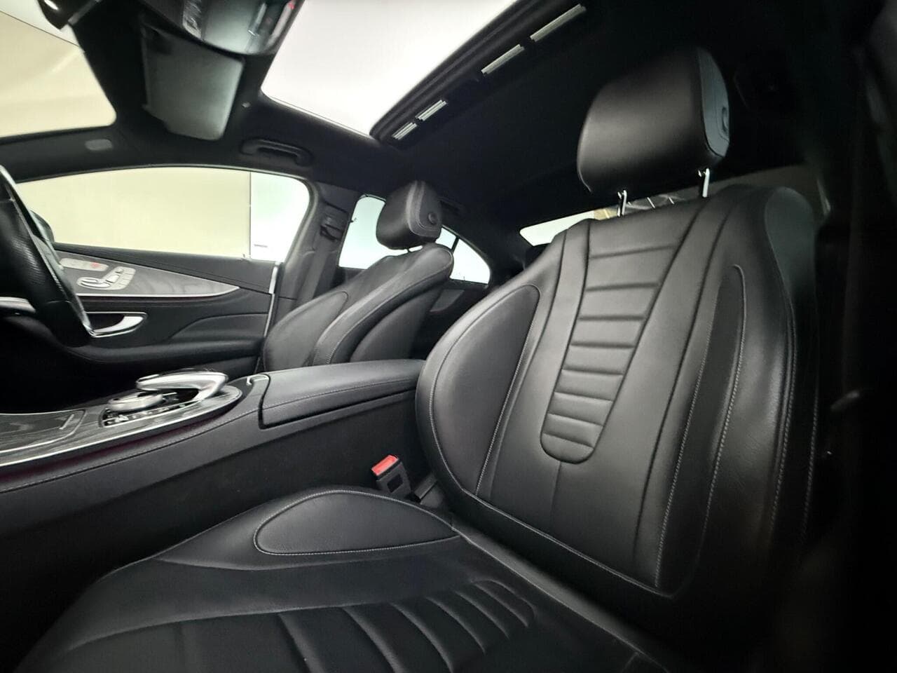 Mercedes-Benz CLS thumbnail Seat Front Passenger