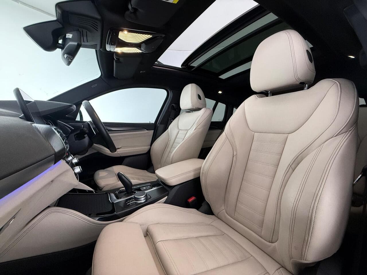 BMW X4 thumbnail Seat Front Passenger