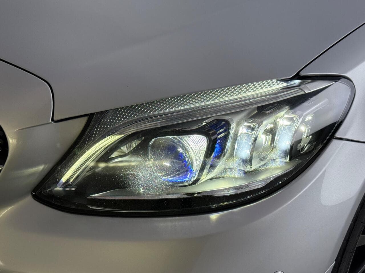 Mercedes-Benz C Class thumbnail Lights Front