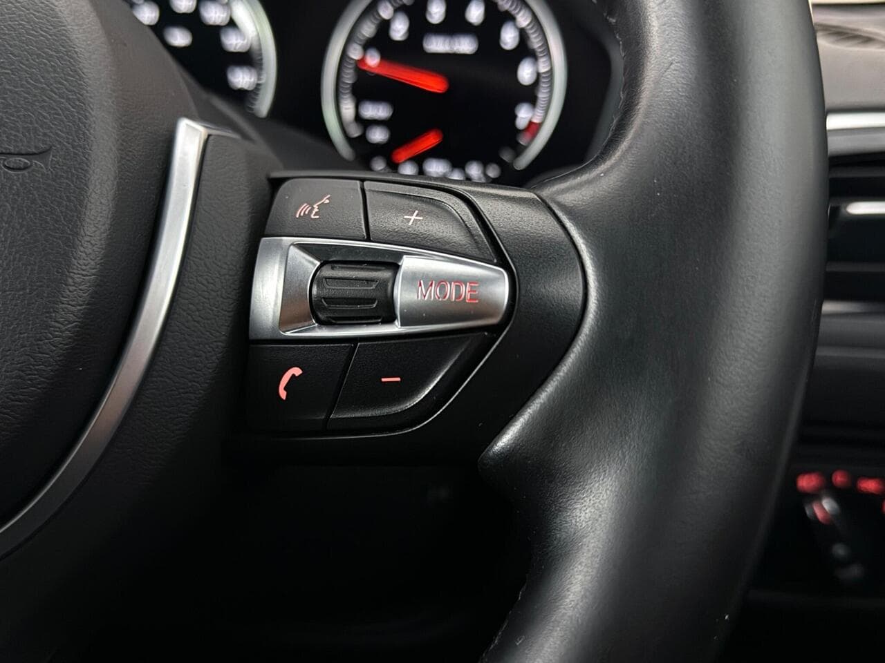 BMW 1 Series thumbnail Misc Controls
