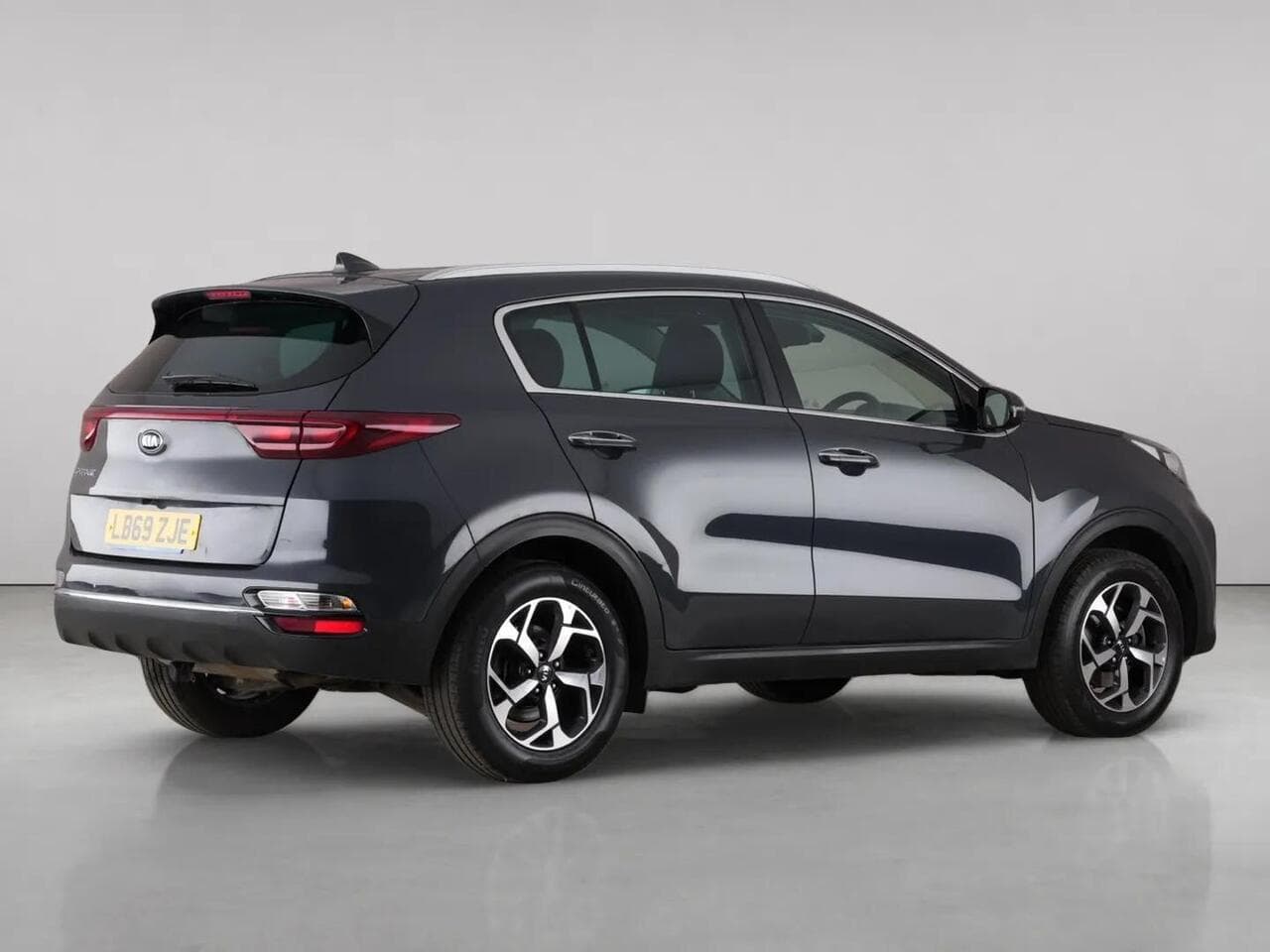 Kia Sportage thumbnail Rear Right