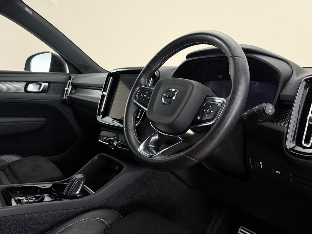 Volvo XC40 thumbnail Interior Front