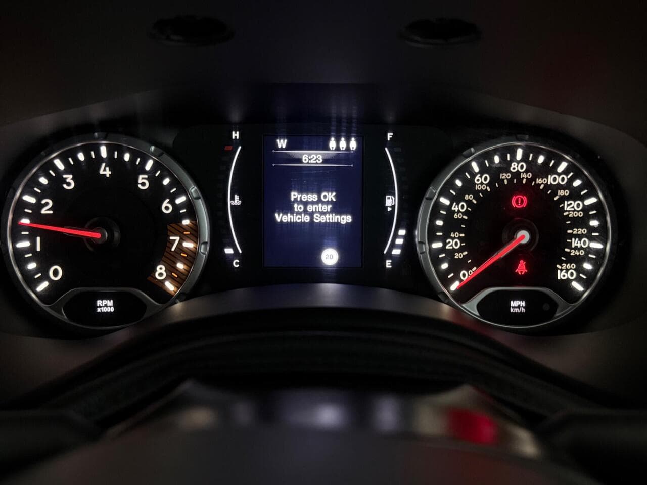 Jeep Renegade thumbnail Driver Instruments