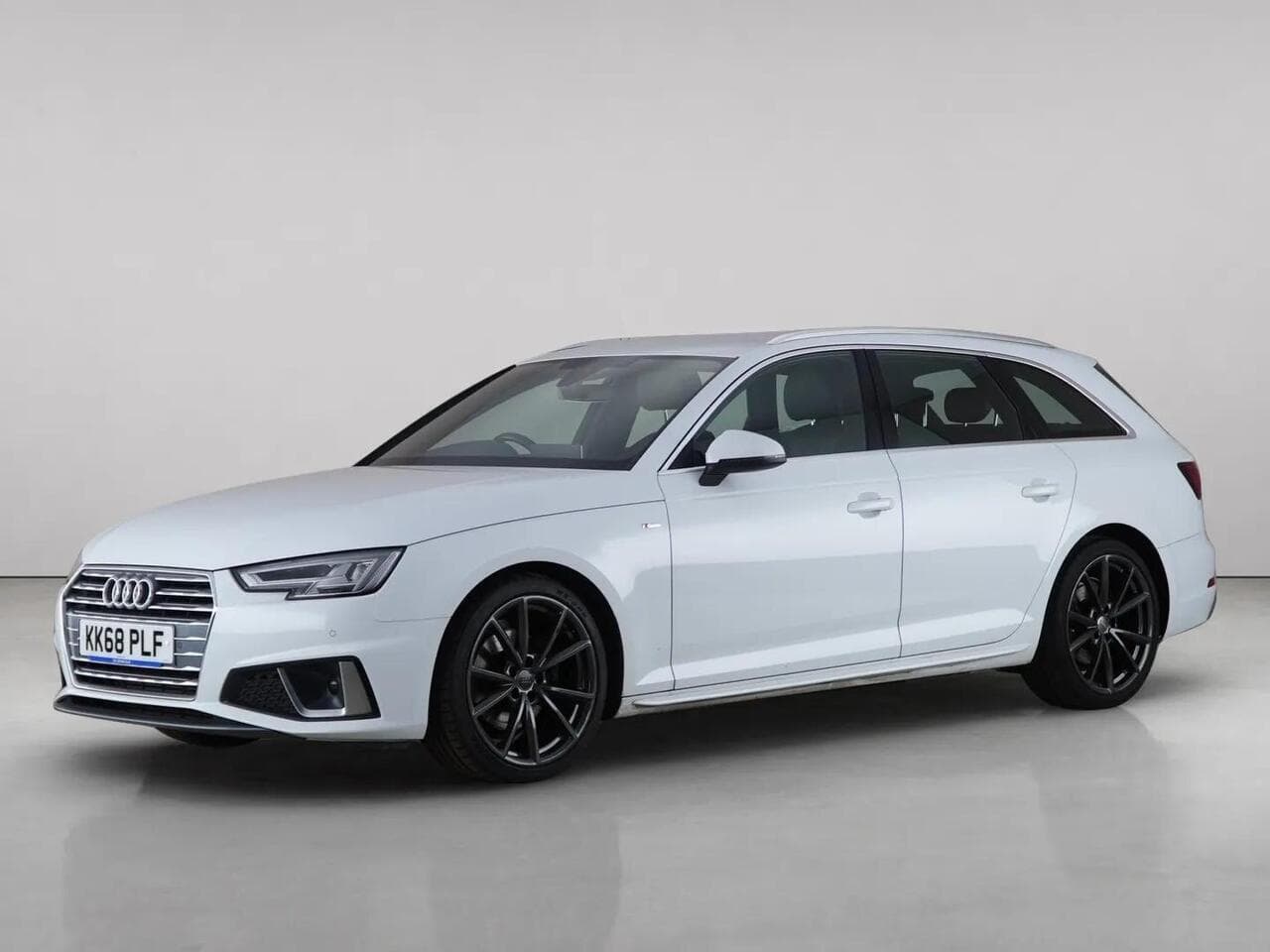 Audi A4 Avant thumbnail Front Left