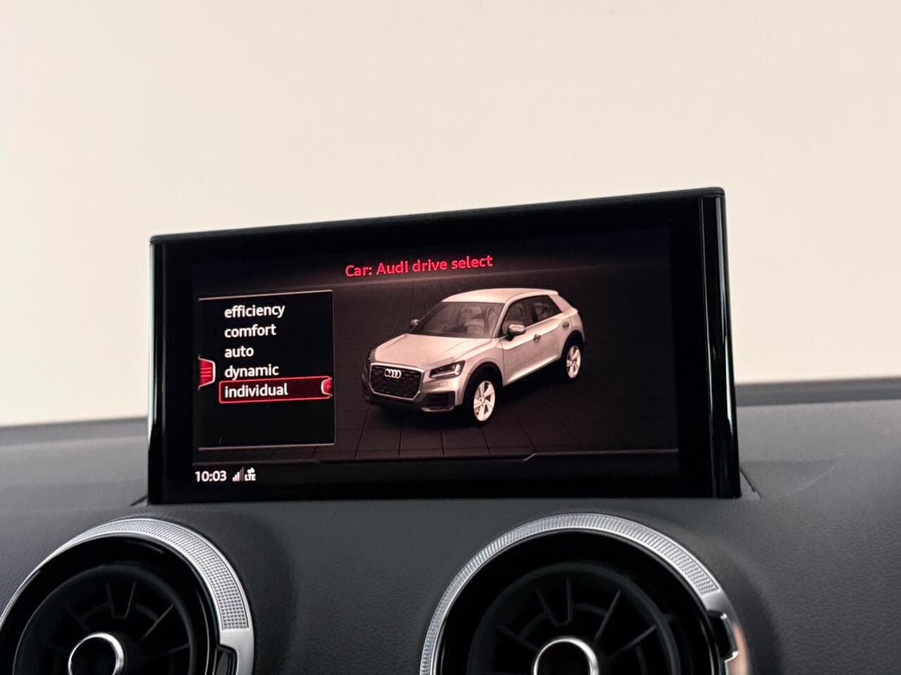 Audi Q2 thumbnail Infotainment System