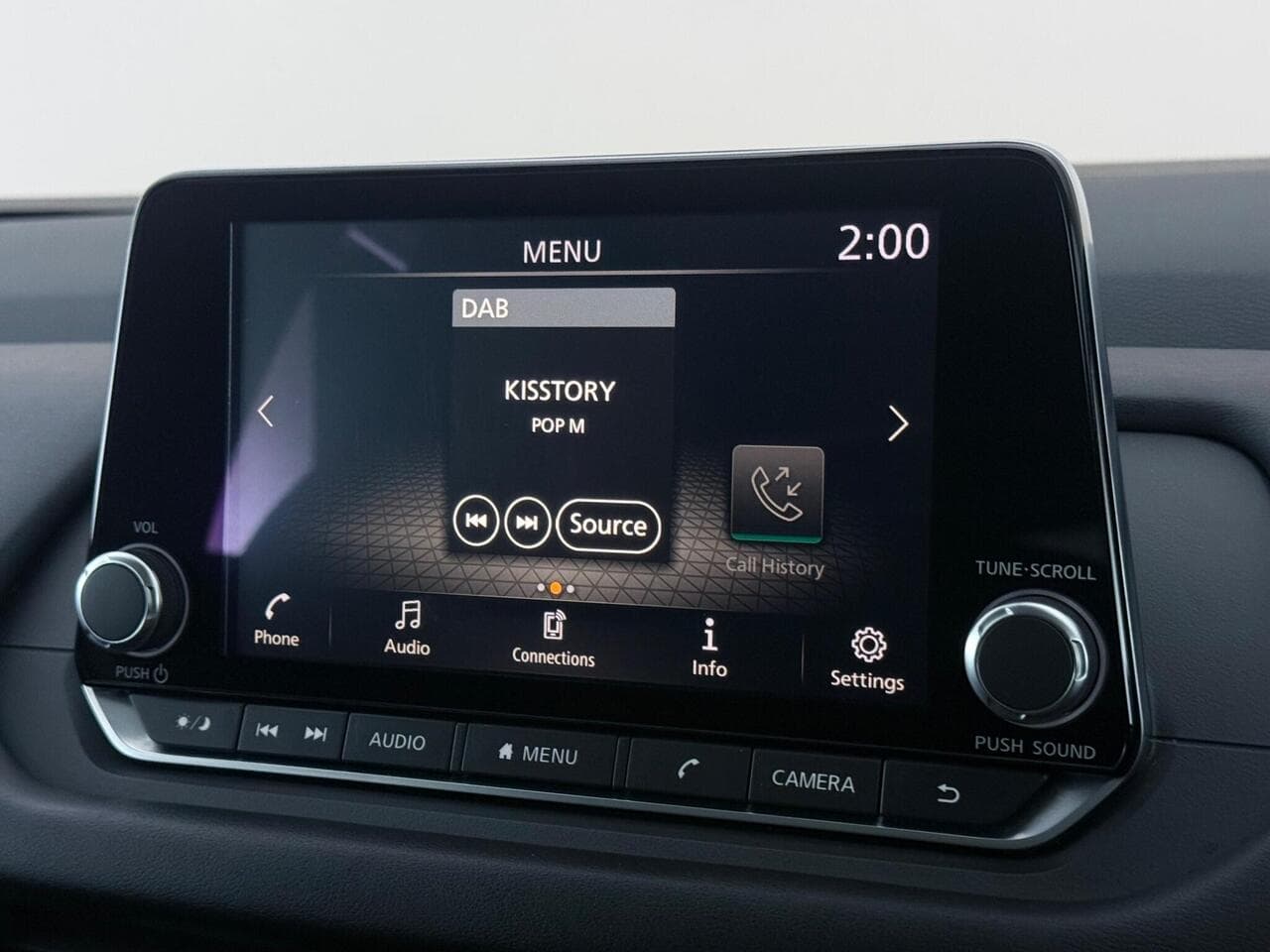 Nissan Qashqai thumbnail Infotainment System