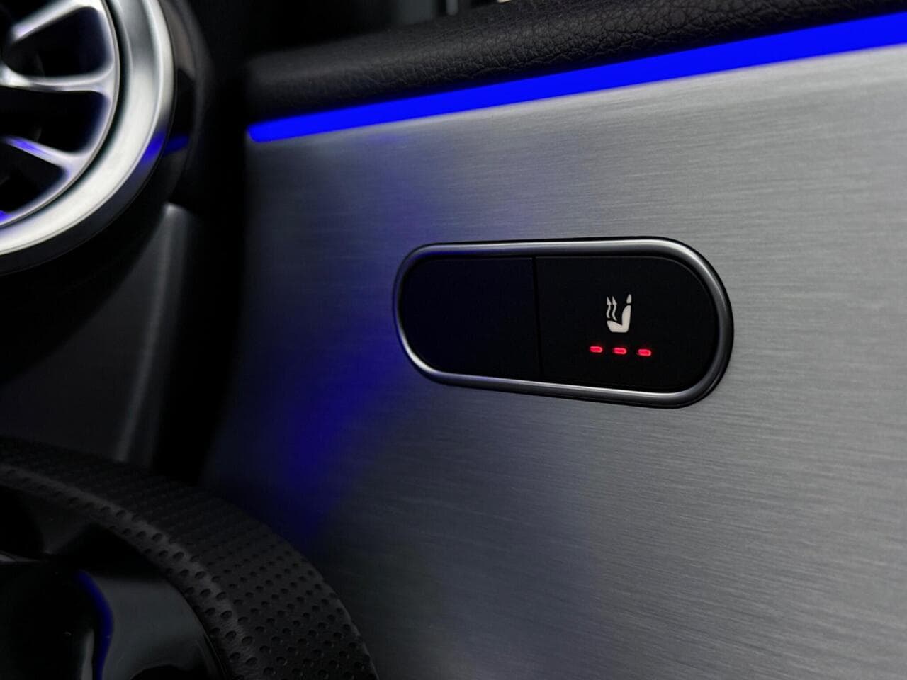 Mercedes-Benz A Class thumbnail Misc Controls