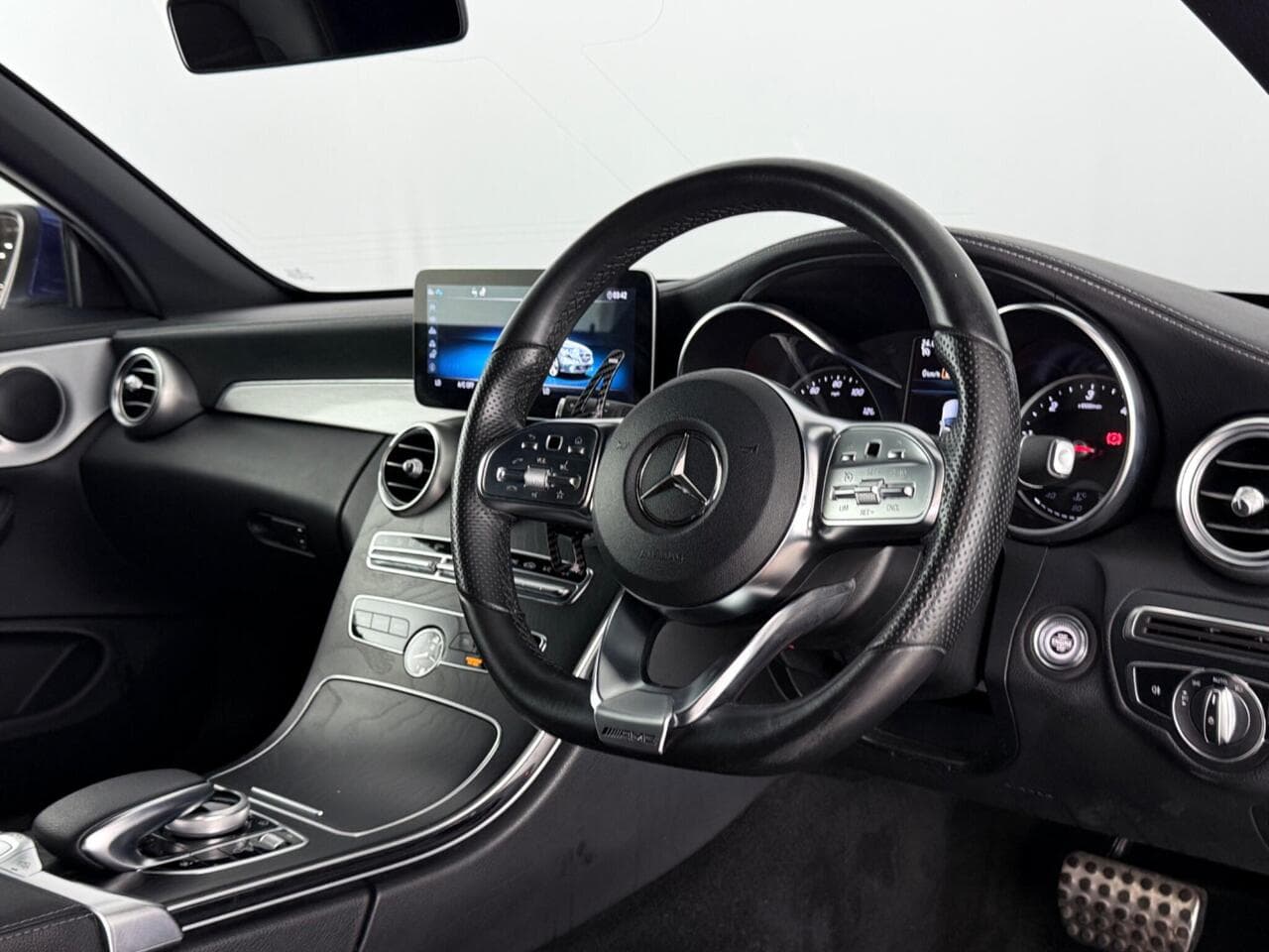 Mercedes-Benz C Class thumbnail Interior Front