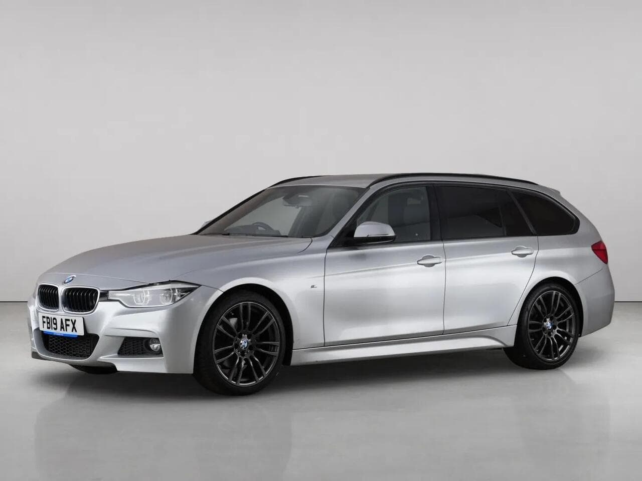 BMW 3 Series thumbnail Front Left
