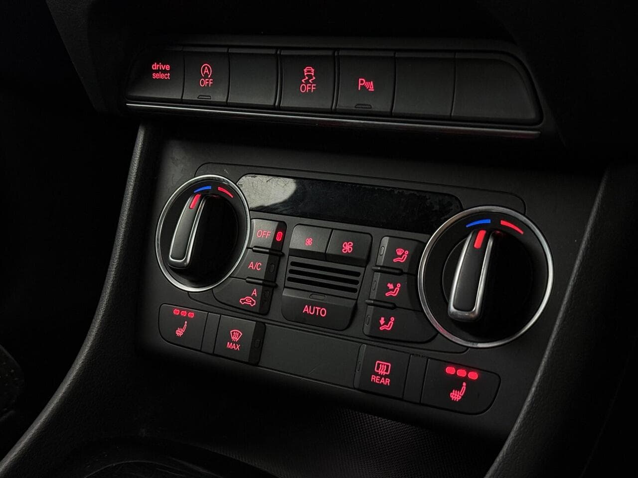 Audi Q3 thumbnail Misc Controls