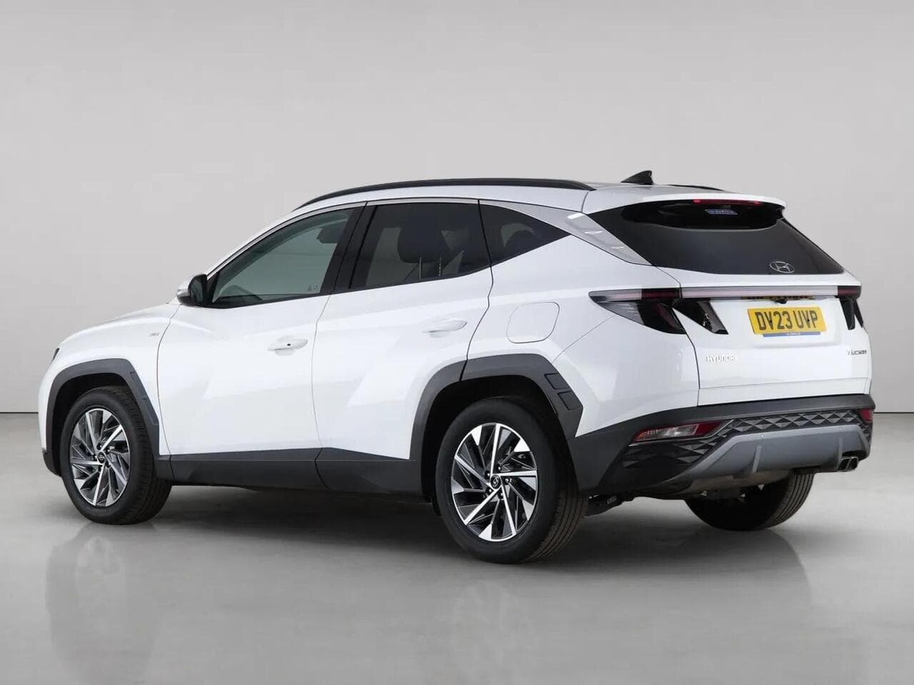 Hyundai TUCSON thumbnail Rear Left