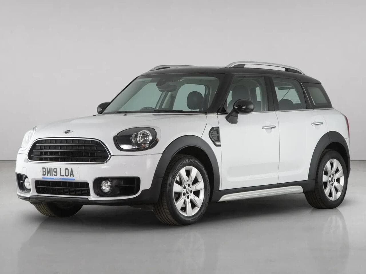 MINI Countryman thumbnail Front Left