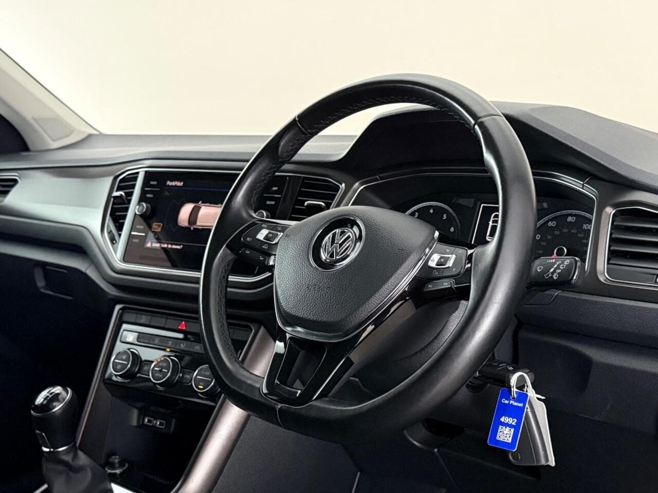 Volkswagen T-Roc thumbnail Steering Wheel
