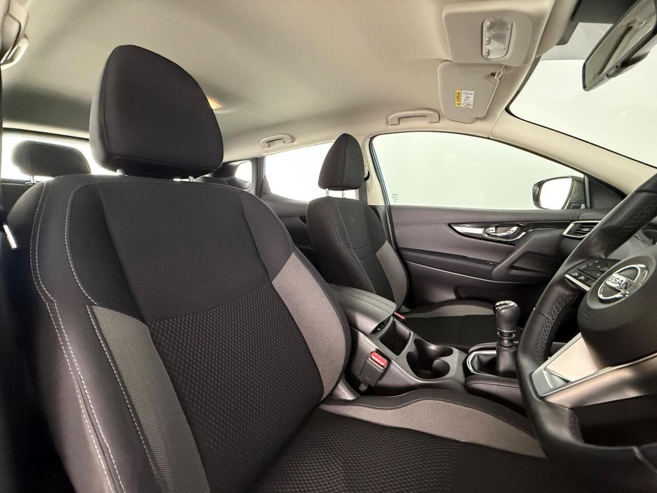 Nissan Qashqai thumbnail Seat Driver