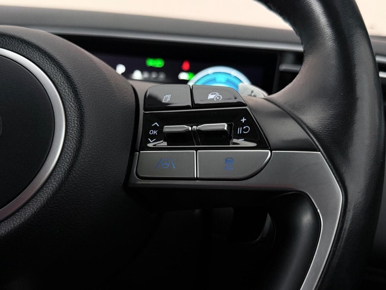 Hyundai TUCSON thumbnail Misc Controls