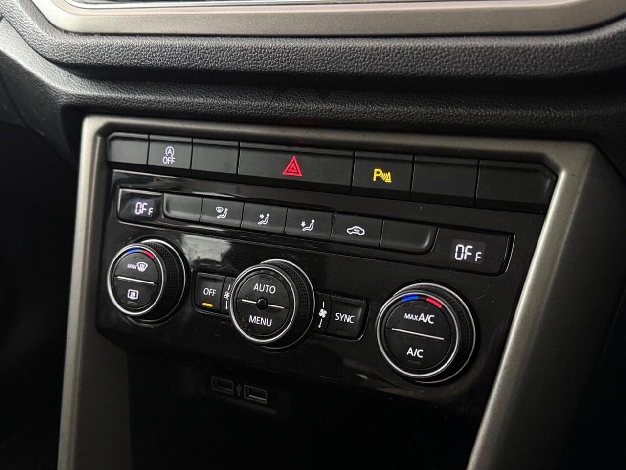 Volkswagen T-Roc thumbnail Misc Controls